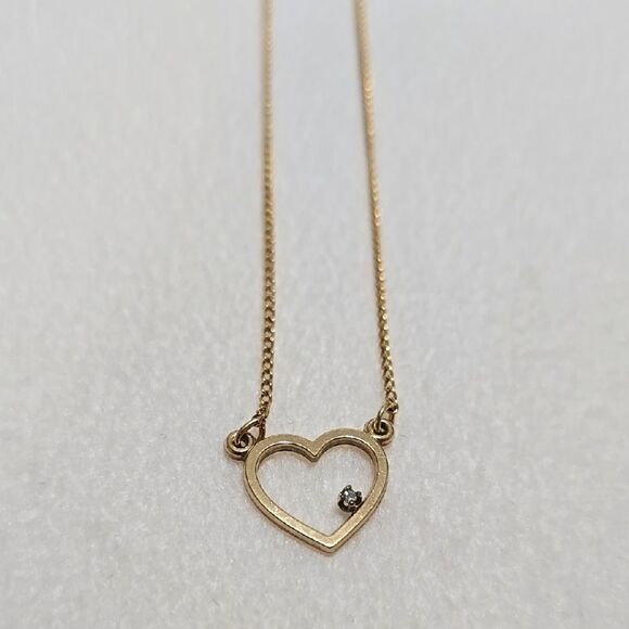 Vintage Gold And Diamond Heart Necklace - Picture 6 of 6